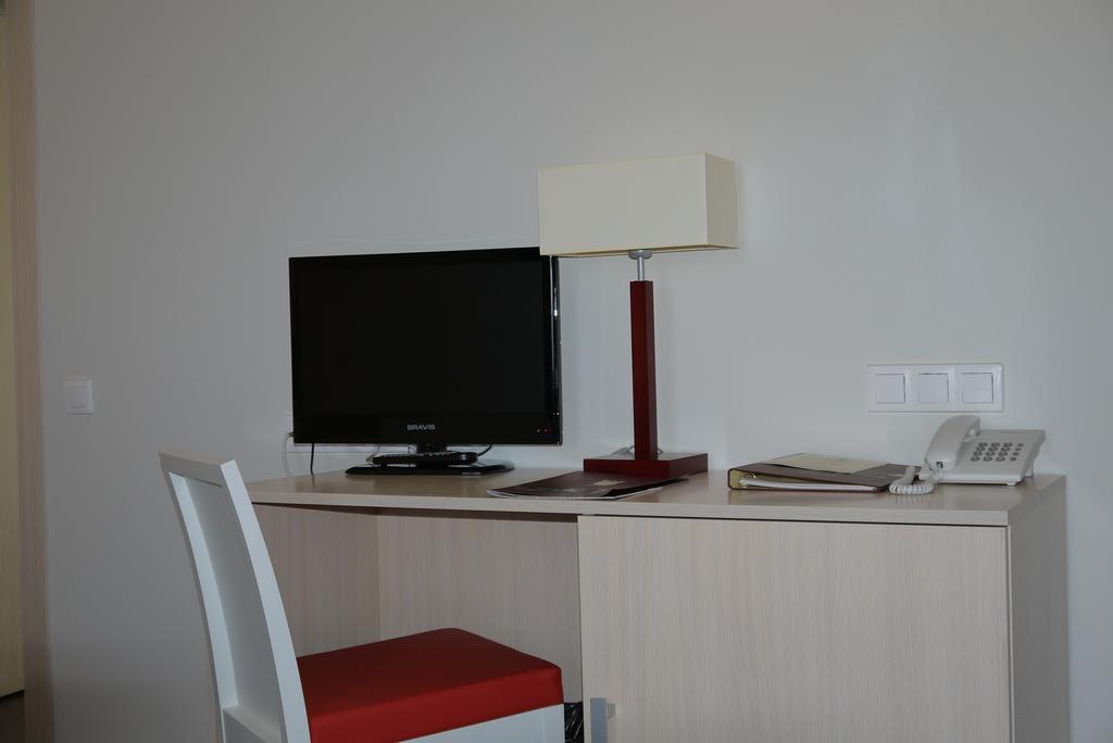 Optima Pochayiv Hotell Potjayiv Exteriör bild