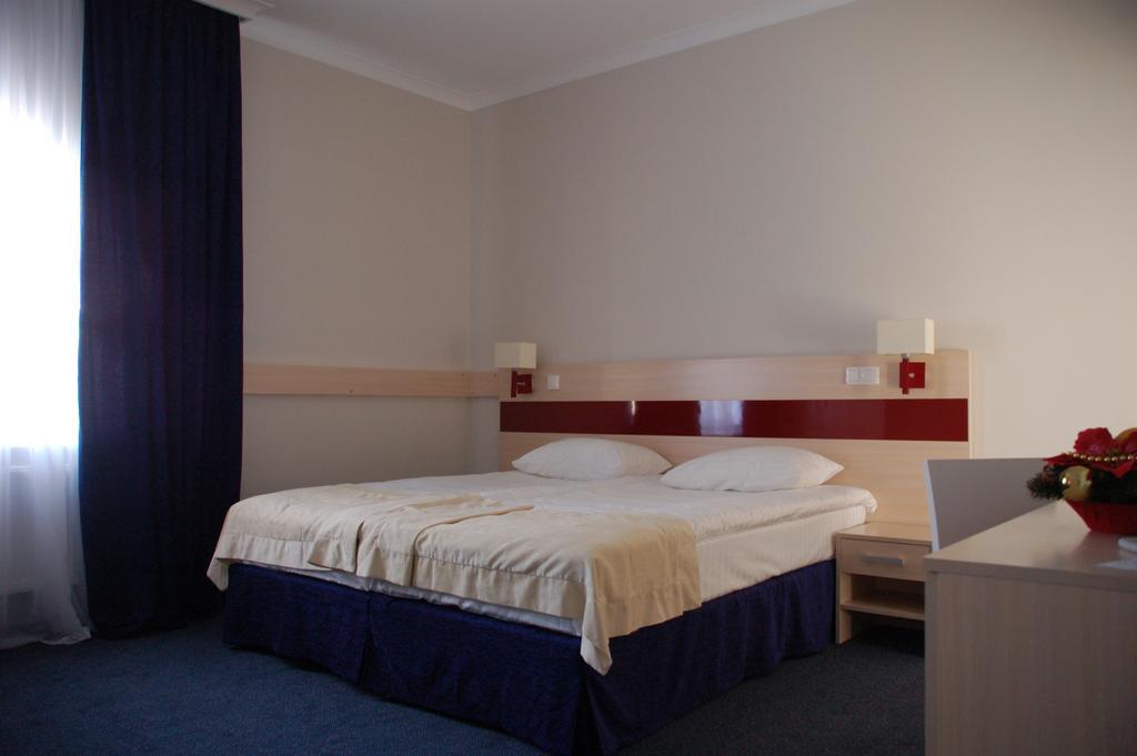 Optima Pochayiv Hotell Potjayiv Exteriör bild