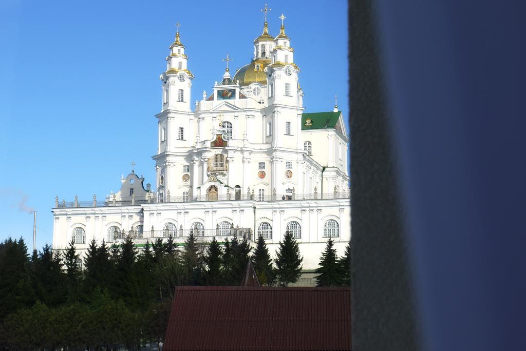 Optima Pochayiv Hotell Potjayiv Exteriör bild